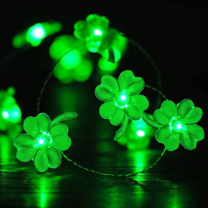 Luzes decorativas huoguo Trevo da sorte Luzes de corda LED com bateria operada com controle remoto 10 pés 40 LEDs Lucky Clover Luzes de corda feitas à mão para festa no quarto Festa do Dia de São Patr