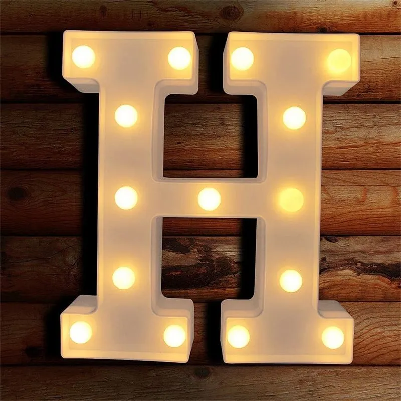 Luzes de LED para letras da Huoguo iluminam para luz noturna, letreiro alfabeto para decoração de parede, letras iluminadas para festas de casamento/aniversário, luzes de Natal alimentadas por bateria