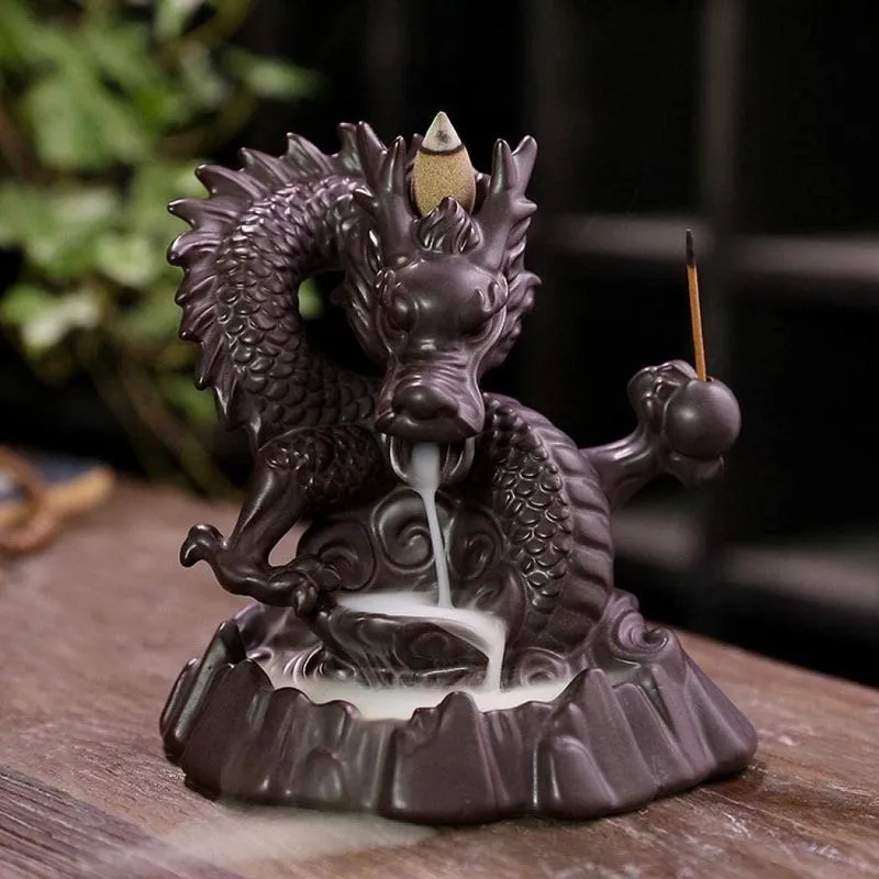 Queimador de incenso de refluxo de dragão Suporte de incenso de cerâmica feito à mão Estatueta Suportes de cone de incenso Decoração de casa Decorações de presente Ornamentos de estátua (Queimador de