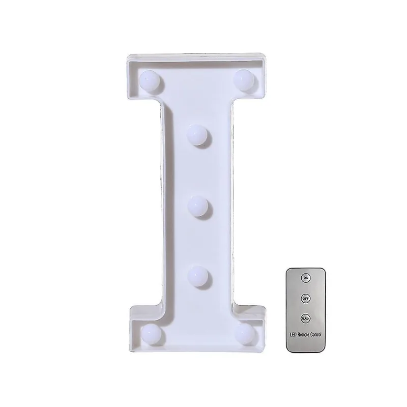 As luzes de controle remoto da letra do alfabeto conduzidas iluminam acima o suporte plástico branco das letras I