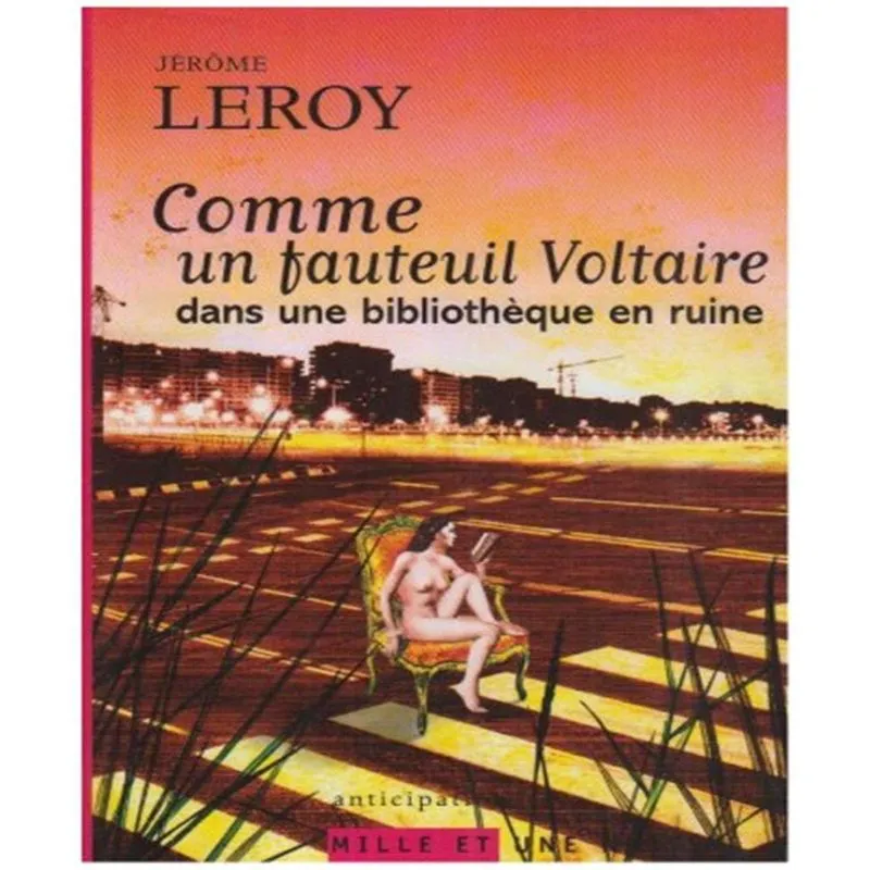 Comme un fauteuil voltaire dans une BIBLIOTHèQUE en ruine