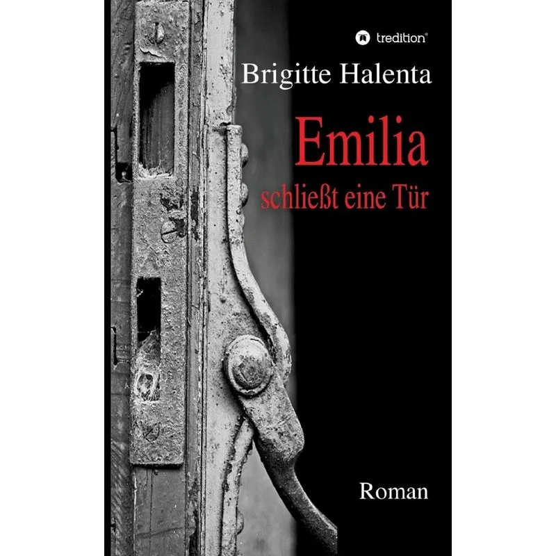 Emilia schließt eine Tür