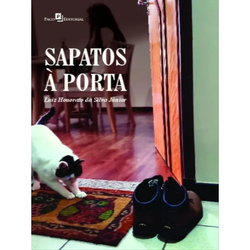SAPATOS À PORTA