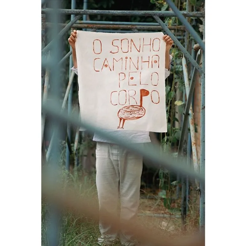 O SONHO CAMINHA PELO CORPO