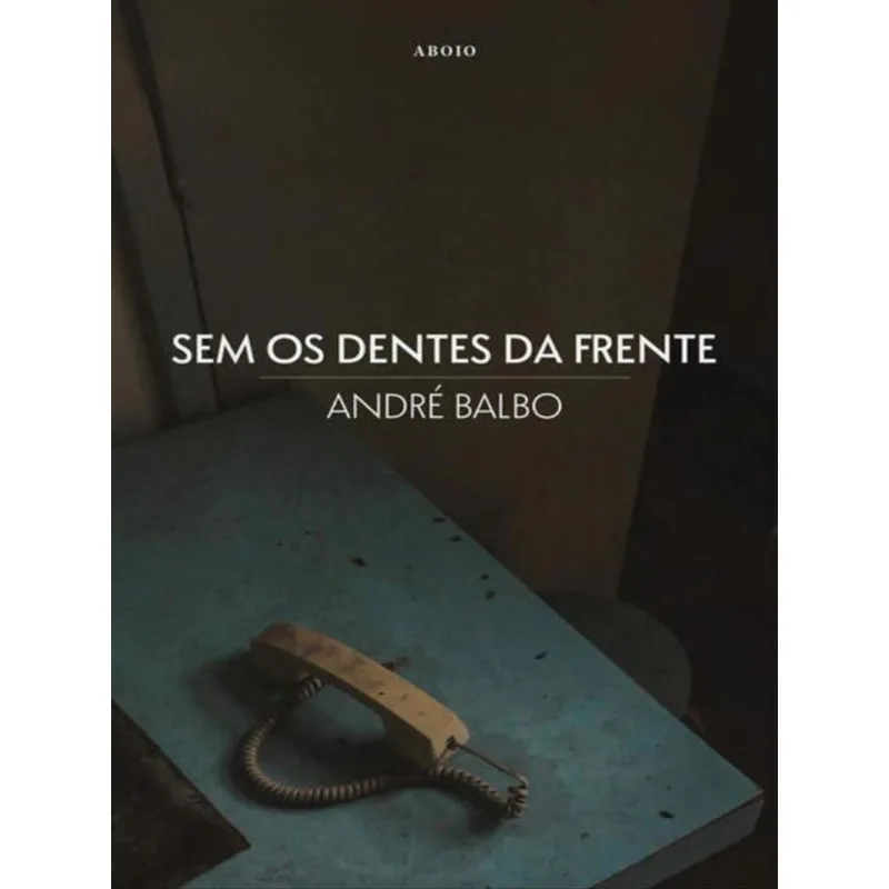 SEM OS DENTES DA FRENTE