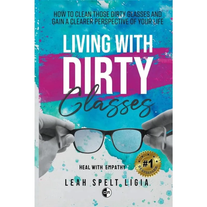 Livro Living With Dirty Glasses